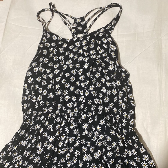 Black daisy halter dress - Picture 2 of 5